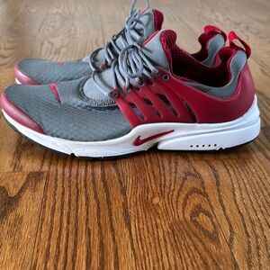 Nike Men's Red and Gray Athletic Shoes